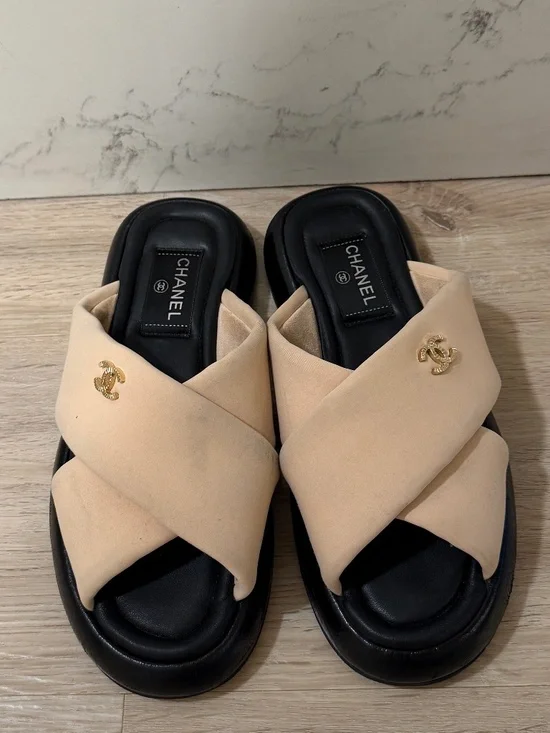 Chanel CC Logo Crossover Slide Sandals Beige/Black Size 37 w/ Box & Dust Bag - Picture 1 of 5